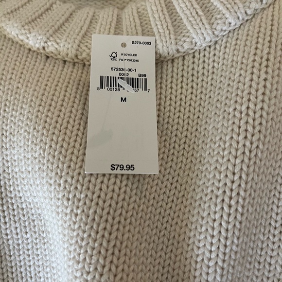 Gap Women’s Oversized Sweater - Picture 4 of 6